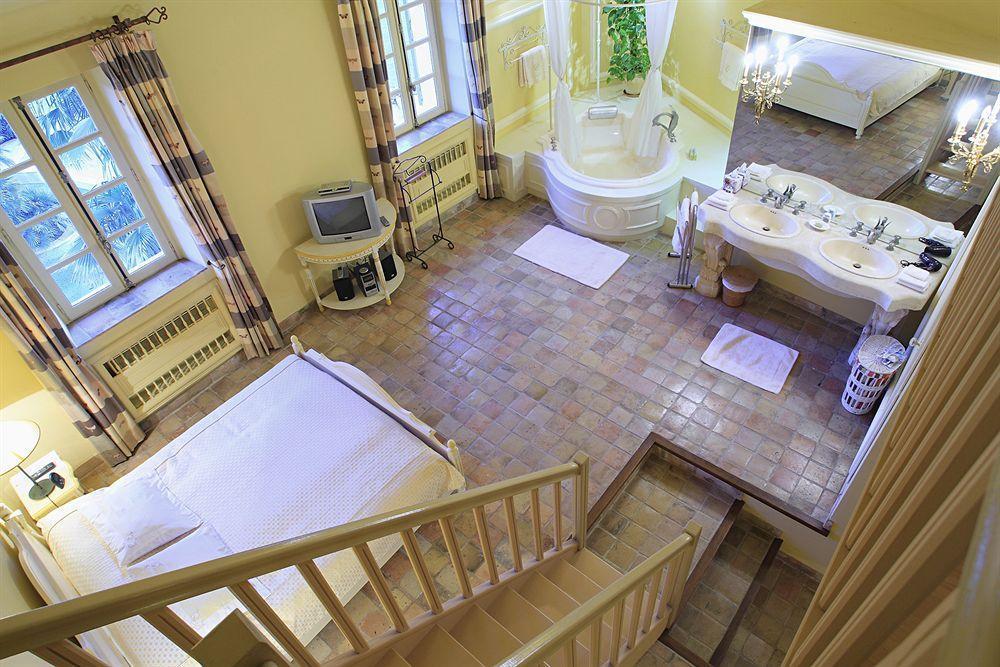 Hotel Chateau Les Crostes Lorgues Exterior foto